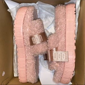 UGG Fluffita Slides